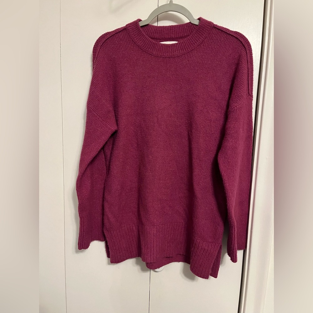 Abercrombie Oversized Fluffy Berry Sweater Size S